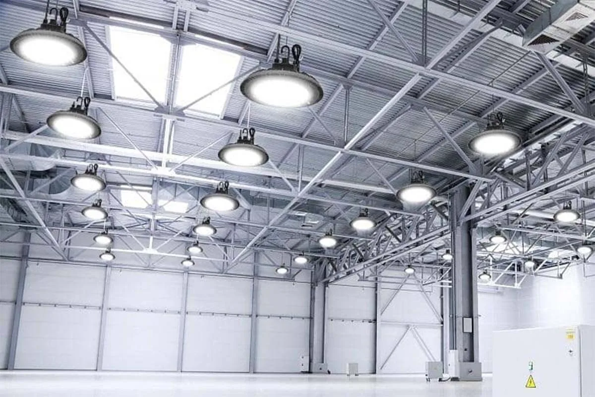 Ecoluxe - Chiếu sáng & Nội thất | #1 Sự Khác Biệt Giữa Chiếu Sáng Thương Mại và Dân Dụng: Phân Tích và Ứng Dụng Thực Tiễn Ecoluxe - Chiếu sáng & Nội thất | #1 Sự Khác Biệt Giữa Chiếu Sáng Thương Mại và Dân Dụng: Phân Tích và Ứng Dụng Thực Tiễn